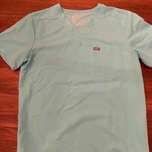 Figs Leon Two-Pocket Scrub Top